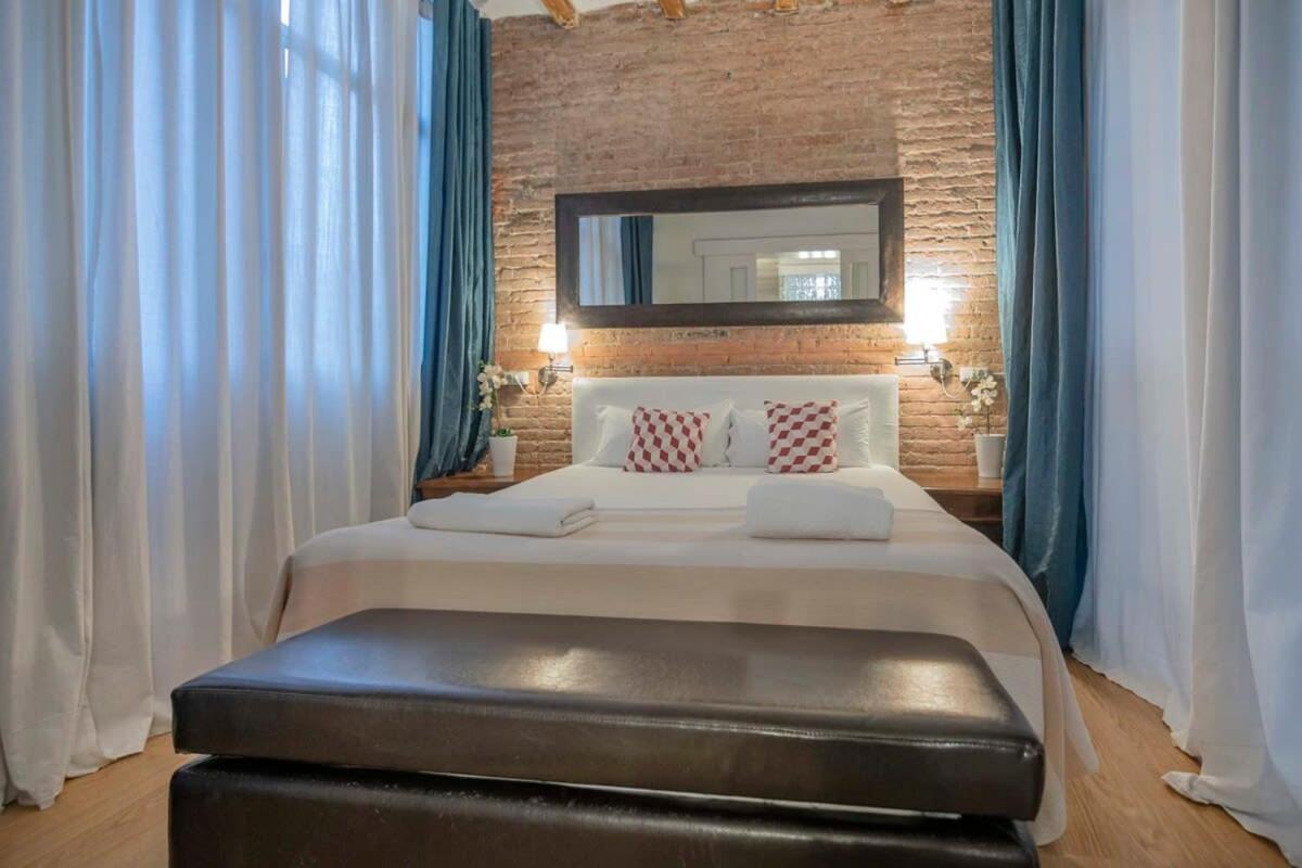 Exclusive 2 Bedroom Apartment In The City Center バルセロナ エクステリア 写真