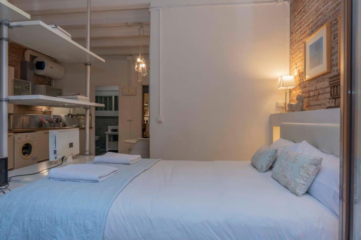 Exclusive 2 Bedroom Apartment In The City Center バルセロナ エクステリア 写真