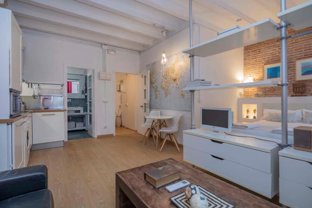 Exclusive 2 Bedroom Apartment In The City Center バルセロナ エクステリア 写真