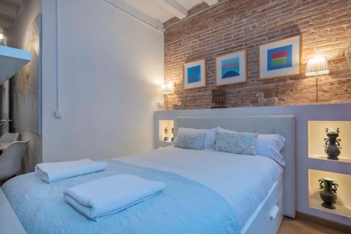 Exclusive 2 Bedroom Apartment In The City Center バルセロナ エクステリア 写真