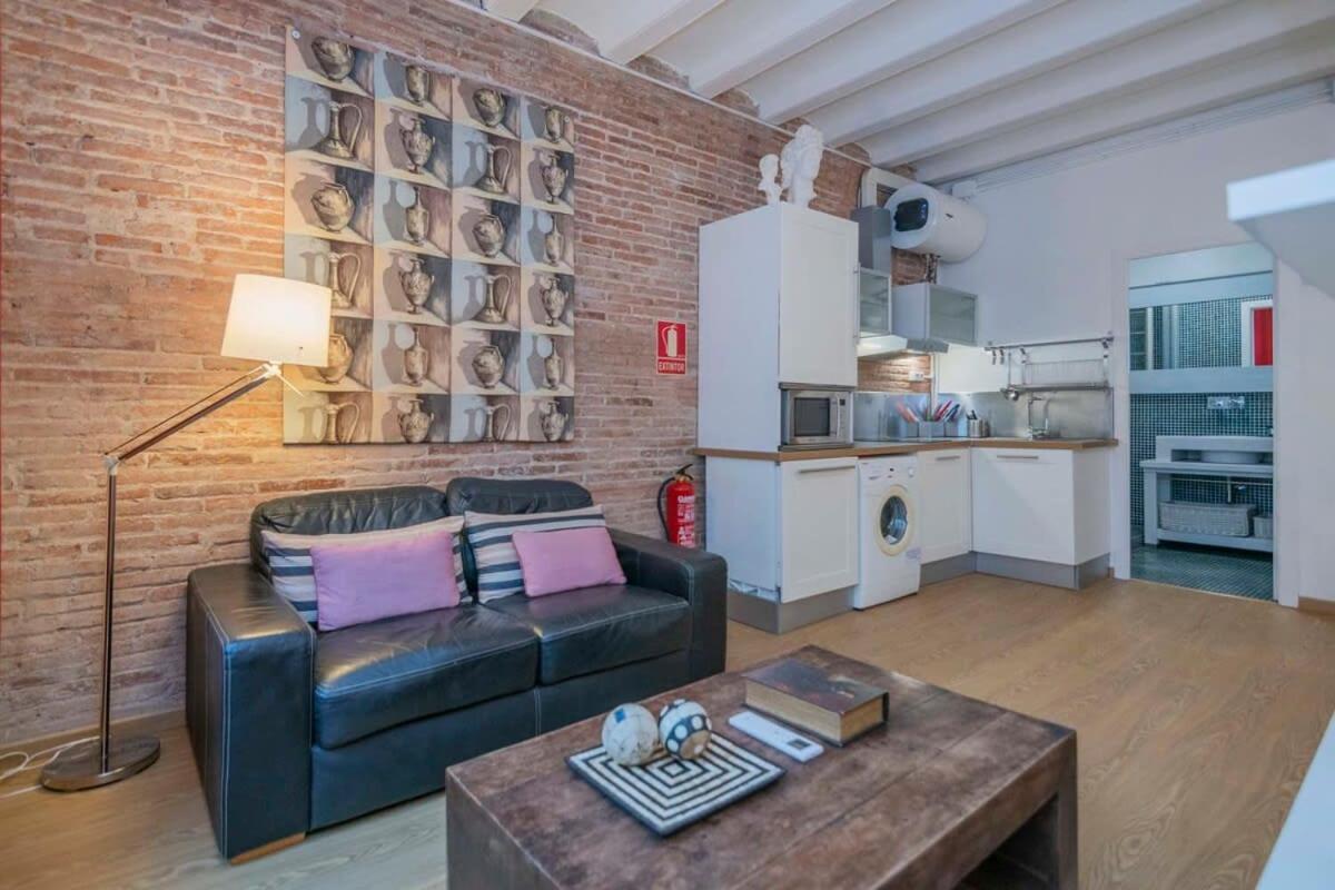 Exclusive 2 Bedroom Apartment In The City Center バルセロナ エクステリア 写真