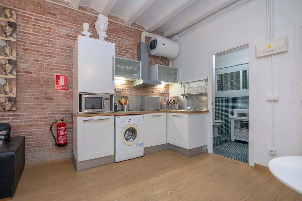 Exclusive 2 Bedroom Apartment In The City Center バルセロナ エクステリア 写真