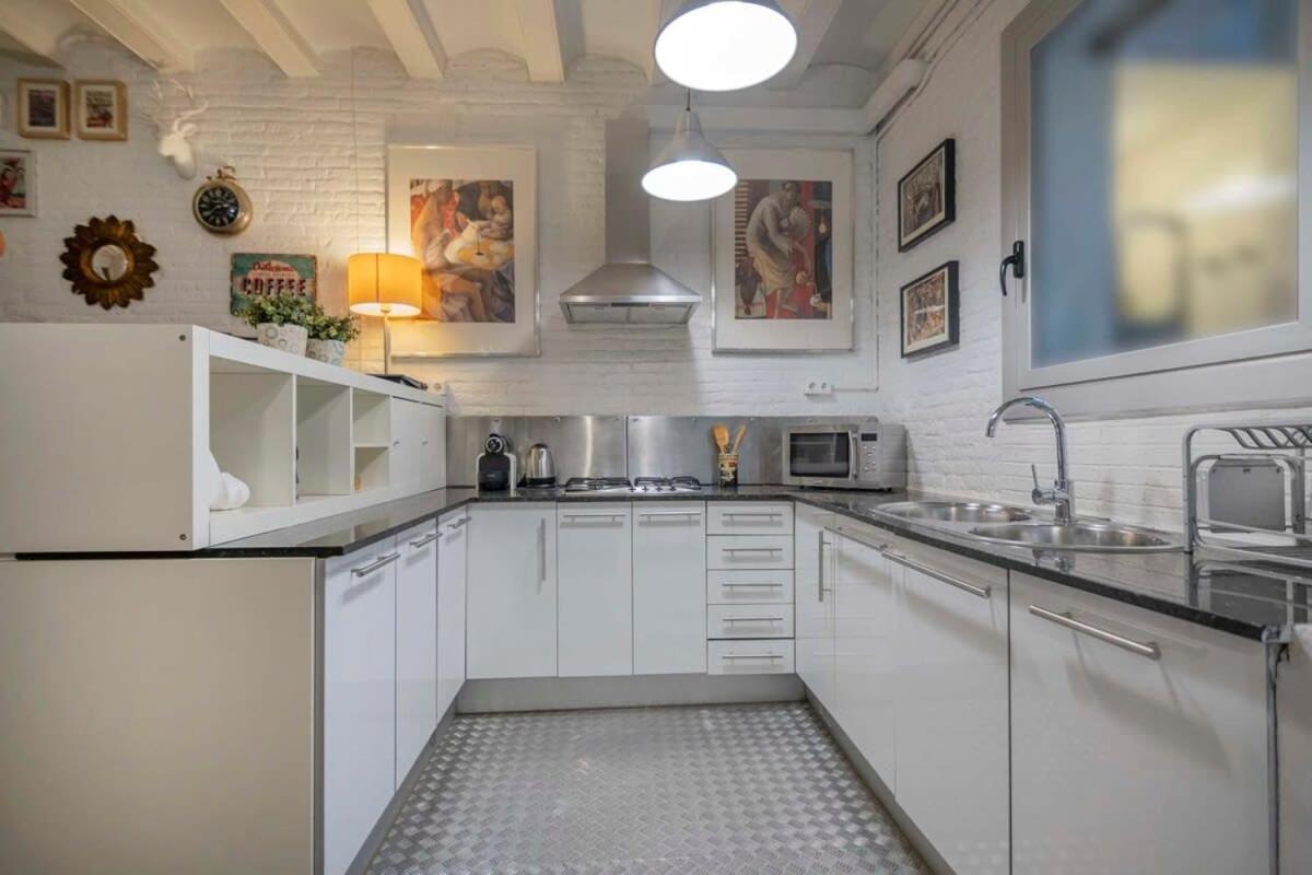 Exclusive 2 Bedroom Apartment In The City Center バルセロナ エクステリア 写真